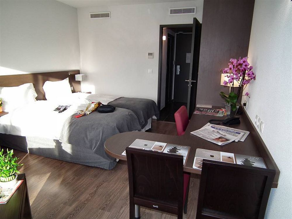 Hotel Eden Park Pau Est, Avec Piscine Kültér fotó